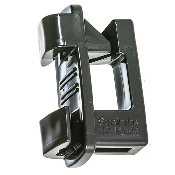 Clip-On Insulator (box 25) Black – Strainrite Fencing Product