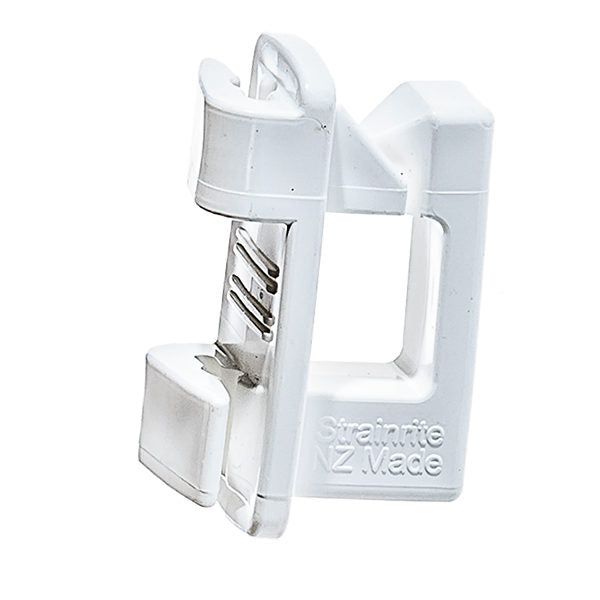 Clip-On Insulator (box 25) White – Strainrite Fencing Product